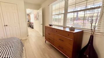 1 chambre, fer et planche à repasser, Wi-Fi gratuit, draps fournis