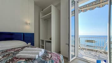 3 bedrooms, in-room safe, iron/ironing board, free WiFi