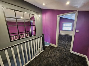 Interior - Comfortable 1-bed Apartment in Liverpool Sleeps 4 (Liverpool)