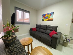 Basic Apartment | Living area - Edificio Raimundo Arjonas (Praia Grande)