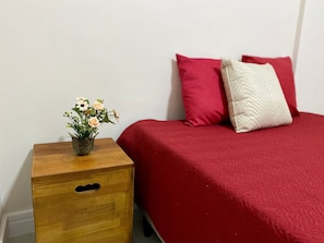 Basic Apartment | 1 bedroom, free WiFi - Edificio Raimundo Arjonas (Praia Grande)