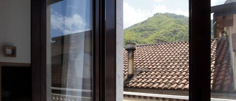 Deluxe Apartment | Balcony