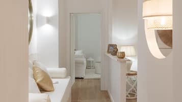 2 bedrooms, iron/ironing board, free WiFi