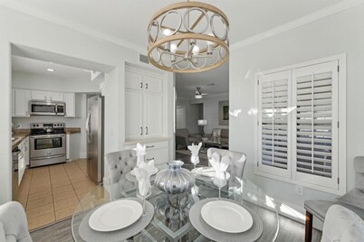 Stunning Design, 3 Bedrooms, Heated Pool, minutes to Open and Westworld