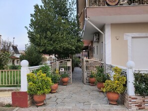 Exterior - House in the Village (Prosotsani)