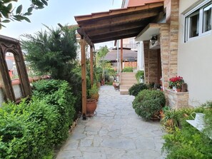 House | Terrace/patio