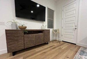 Interior - Beautiful Casita with Mountain Views. 15 to 20 min from the airport  (Phoenix)