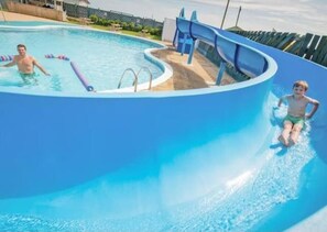 Cabin | Pool | Indoor pool - Beautiful 3-bed Lodge in Driffield (Driffield)