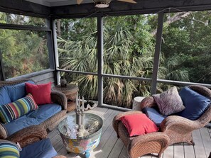 Property grounds - Private Beach Access on Tybee's Quiet North Beach 2 BR/2.5 BA ~ Tybee Soulshine (Tybee Island)