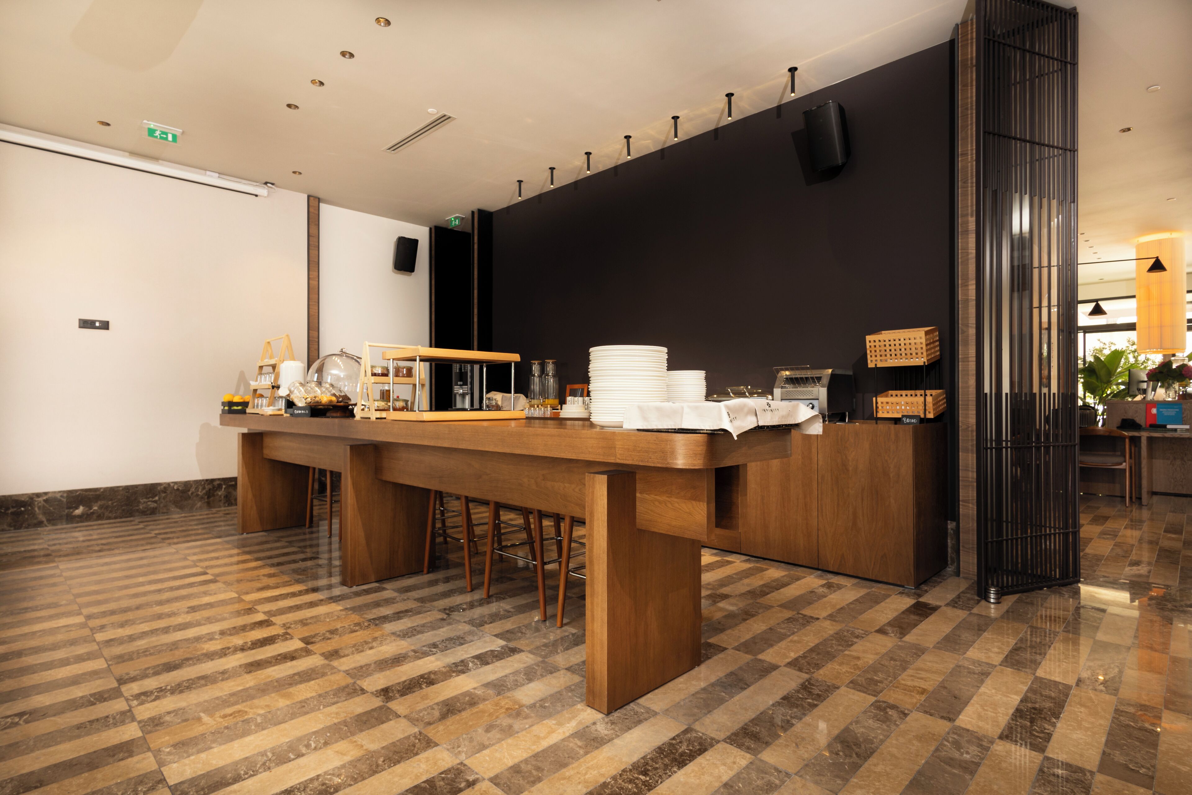 包含每日自助早餐