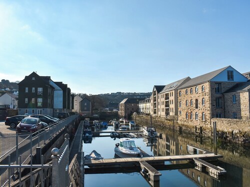 2 bedroom accommodation in Penryn, near Falmouth