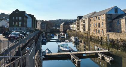 2 bedroom accommodation in Penryn, near Falmouth