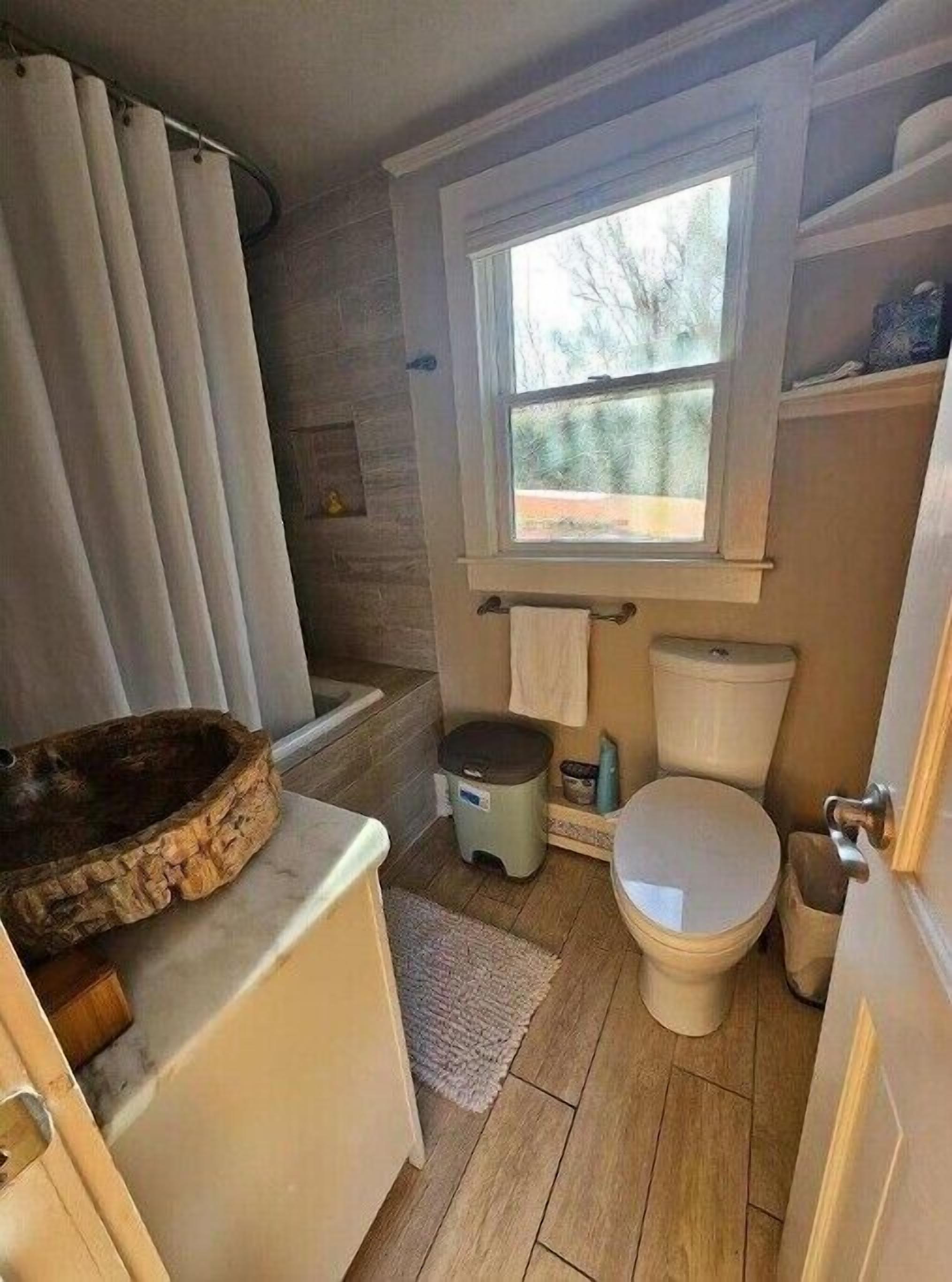 Hair dryer, bidet, towels, soap