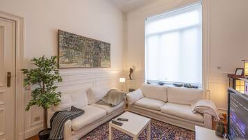 Smart TV, books, computer monitors, printers