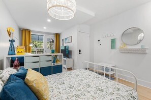 1 bedroom, iron/ironing board, WiFi, bed sheets