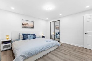 4 sovrum, skrivbord, strykjärn/strykbräda och wi-fi