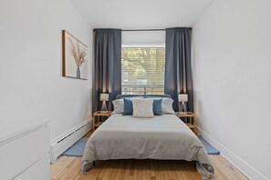 2 bedrooms, iron/ironing board, WiFi, bed sheets