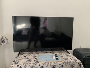 Interior - City Center Art Loft: Unique Comfort Experience with Parking (Warszawa)