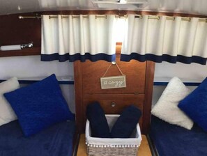 1 dormitorio y ropa de cama