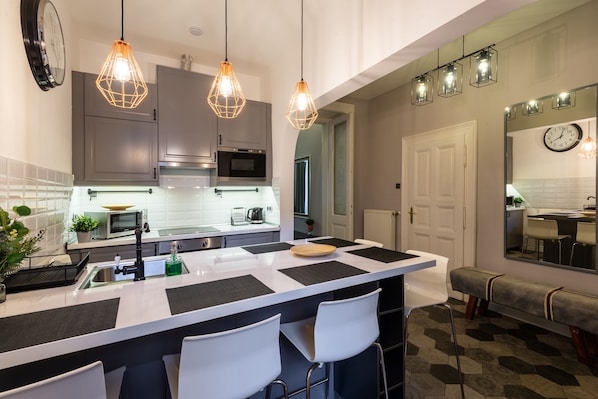 Deluxe-Apartment | Eigene Küche | Kühlschrank, Mikrowelle, Herdplatte, Toaster