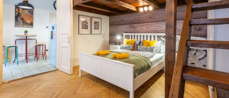 Apartamento estándar | 2 dormitorios, espacio para trabajar con un portátil, cortinas opacas