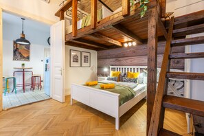 Standard-Apartment | Laptopgeeigneter Arbeitsplatz, Verdunkelungsvorhänge