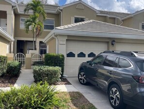 Property grounds - Beautiful 2 Bedroom Townhouse (Fort Myers)