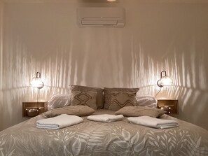3 bedrooms, travel cot, free WiFi, bed sheets