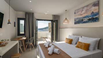 Kamar Double Deluks, pemandangan laut | Kamar mandi | Shower, shower pijat air, dan perlengkapan kamar mandi ramah lingkungan