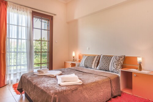 "AIWA" Cozy 3-bedroom apartment in wonderful Anatoli with WiFi, AC