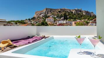 Esse Acropolis Suite with Balcony and Hot tub | Näkymä huoneesta