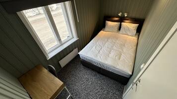 Double Room, Shared Bathroom | 1 bedroom, desk, laptop workspace, iron/ironing board