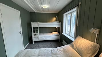 Quadruple Room, Shared Bathroom | 1 bedroom, desk, laptop workspace, iron/ironing board