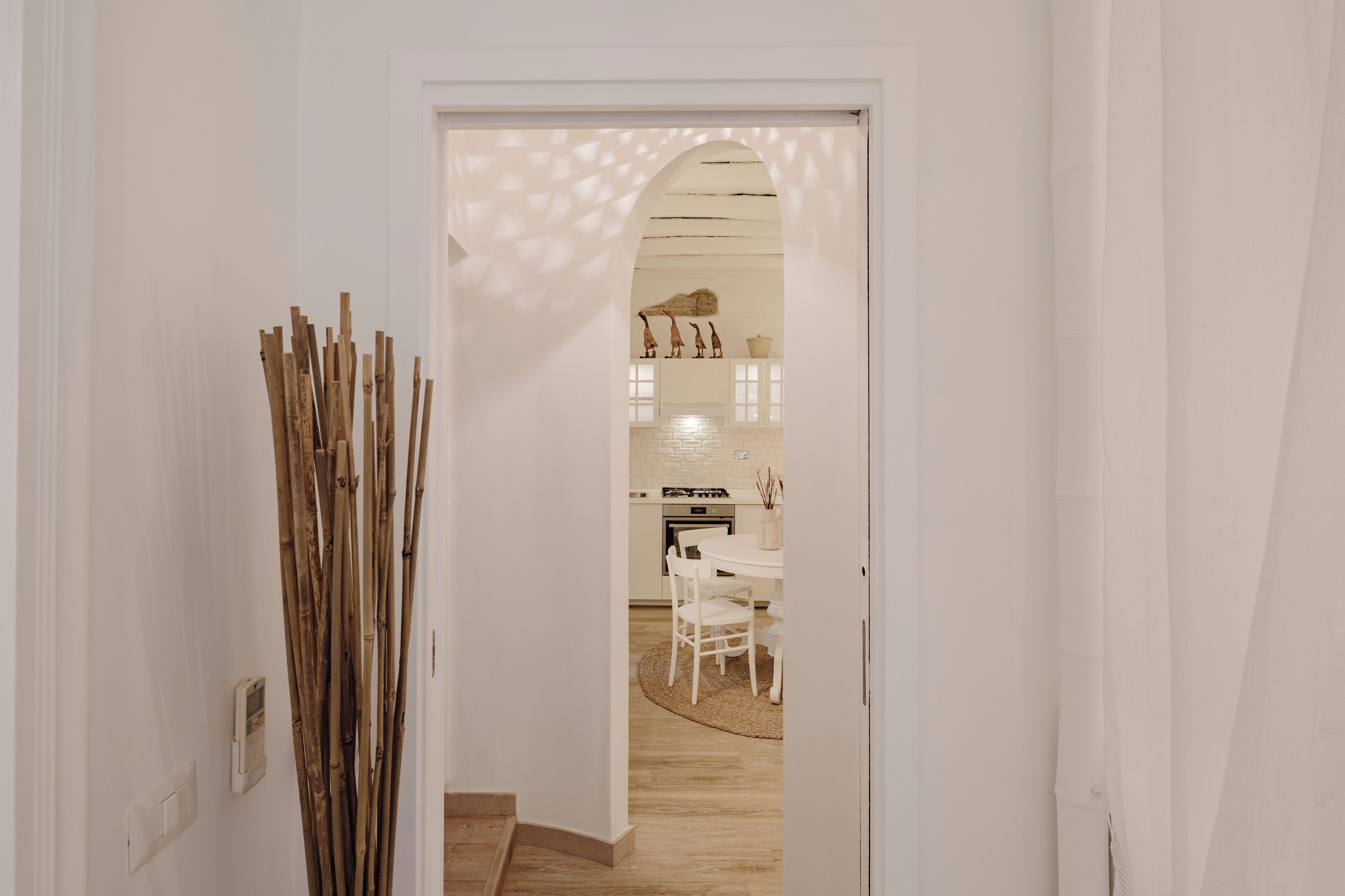 Apartamento superluxo | Área de estar | TV de tela plana 50 polegadas com canais a cabo
