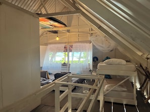 3 habitaciones y ropa de cama