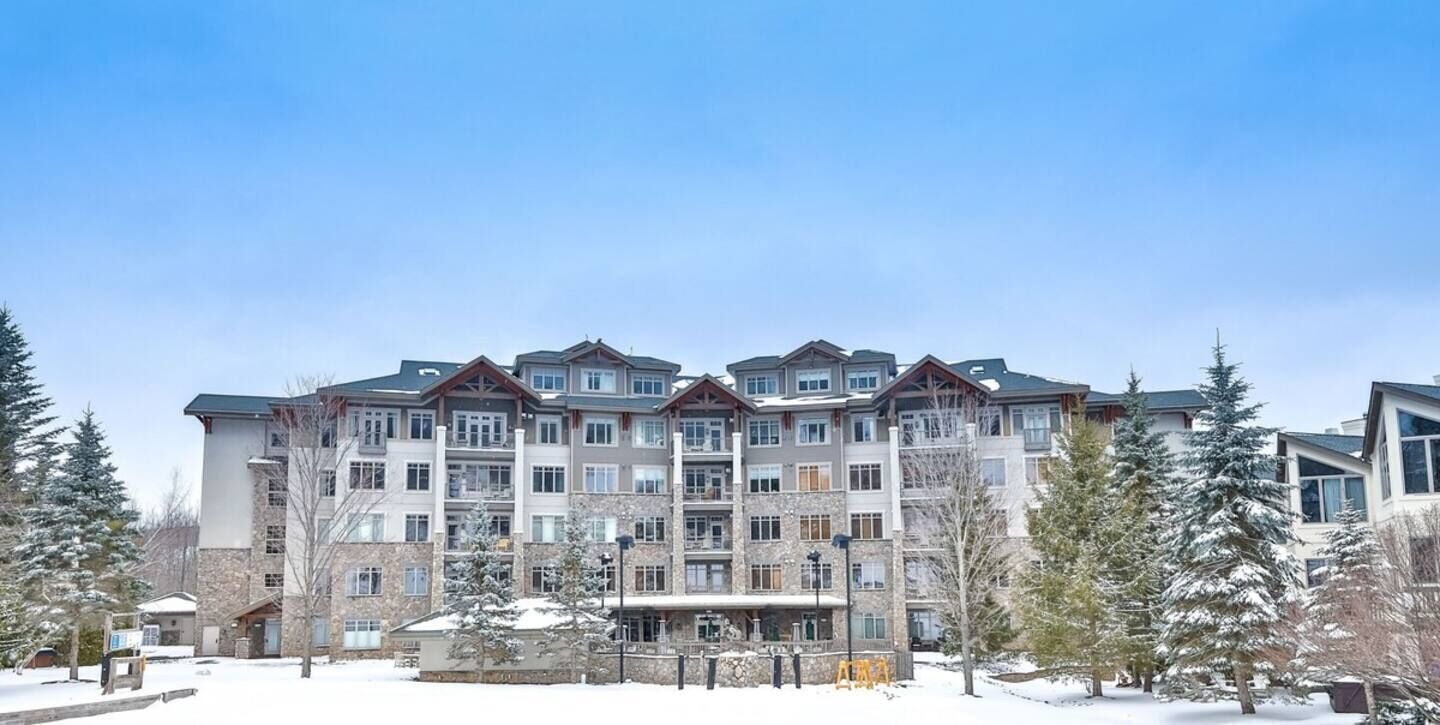 Ski In Ski Out 2 Bed 2 Bath Condo - Excellent Location