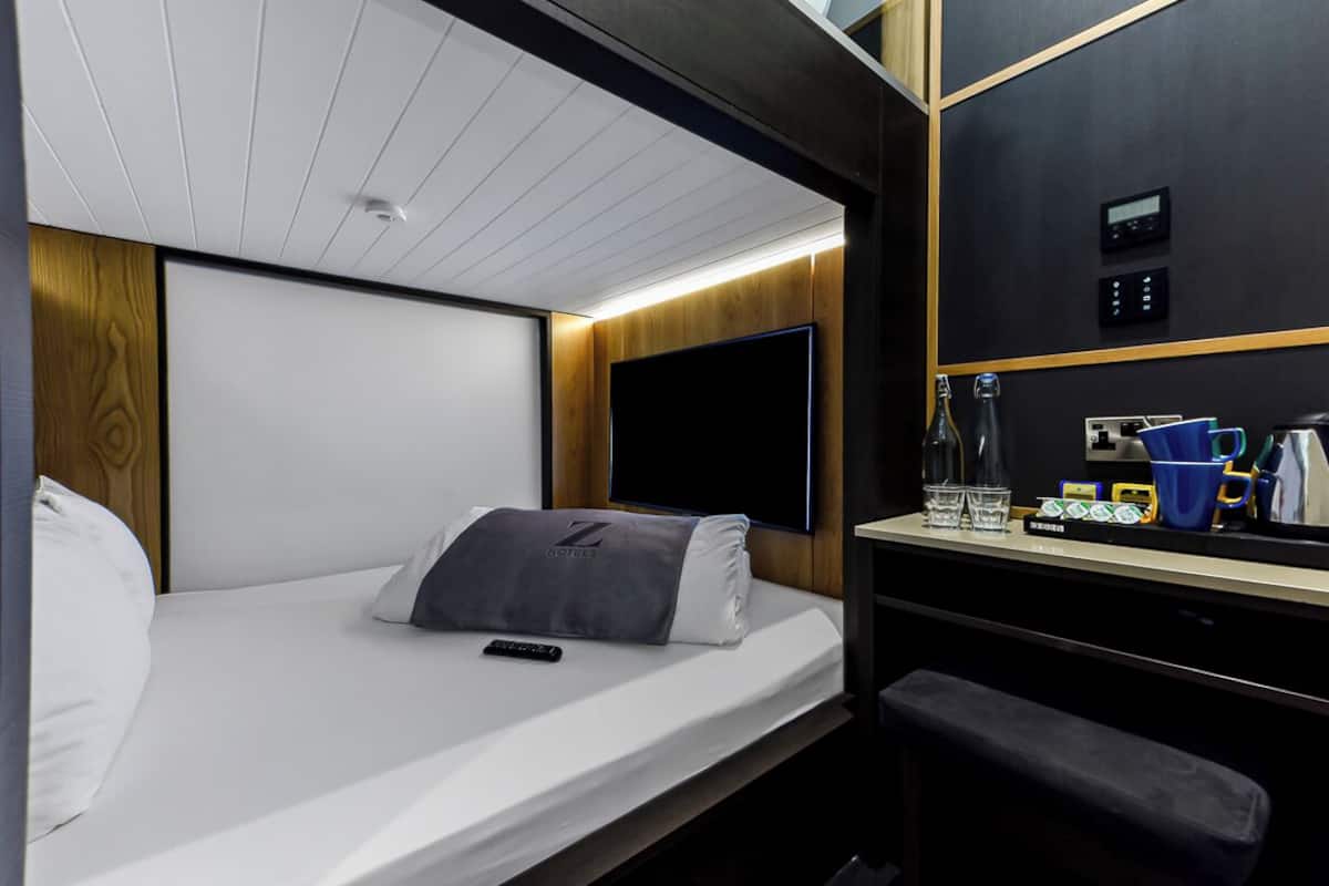 1 bedroom, desk, laptop workspace, blackout curtains
