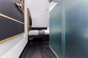 Habitació doble | Escriptori, espai de treball apte per a portàtils i cortines opaques