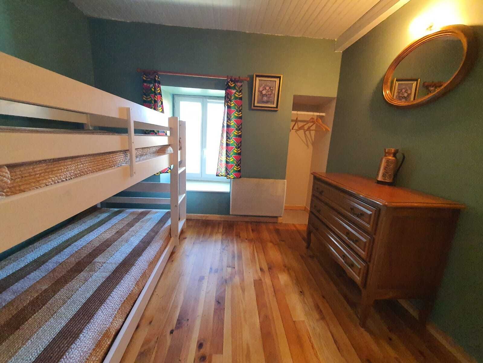 2 chambres, fer et planche à repasser, Wi-Fi gratuit