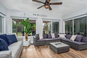 Exterior - Private Home 2 Miles From Siesta Key (Sarasota)