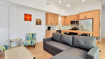 Townhome, Multiple Beds (Dolphin Daze Hideaway) | Living area