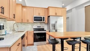 House, Berbilang Katil (Dolphin Daze Hideaway) | Dapur peribadi