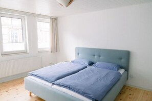 2 bedrooms, desk, free WiFi, bed sheets - Moderner Komfort Trifft Historie (Hameln)