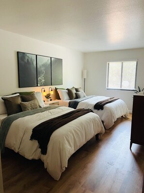 3 bedrooms, free WiFi, bed sheets - Stunning views from your private & cozy mountain home.  (Mariposa)