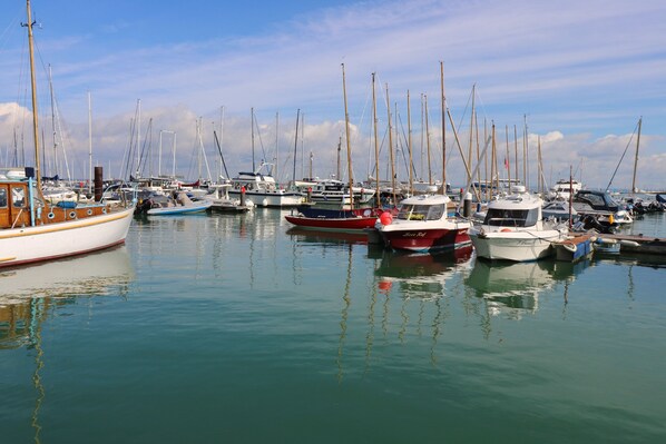 Marina - 15 Rosewood (Cowes)