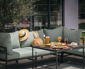 บริเวณภ��ายนอก