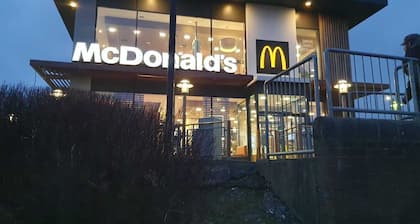 Cosy 2 bedroom Apartment Close To City Centre & Manchester City Stadium #1