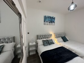 2 Schlafzimmer, Bügeleisen/Bügelbrett, kostenloses WLAN, Bettwäsche