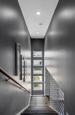 Interior - 15 Min From Downtown Spacious Luxury Home (Houston)