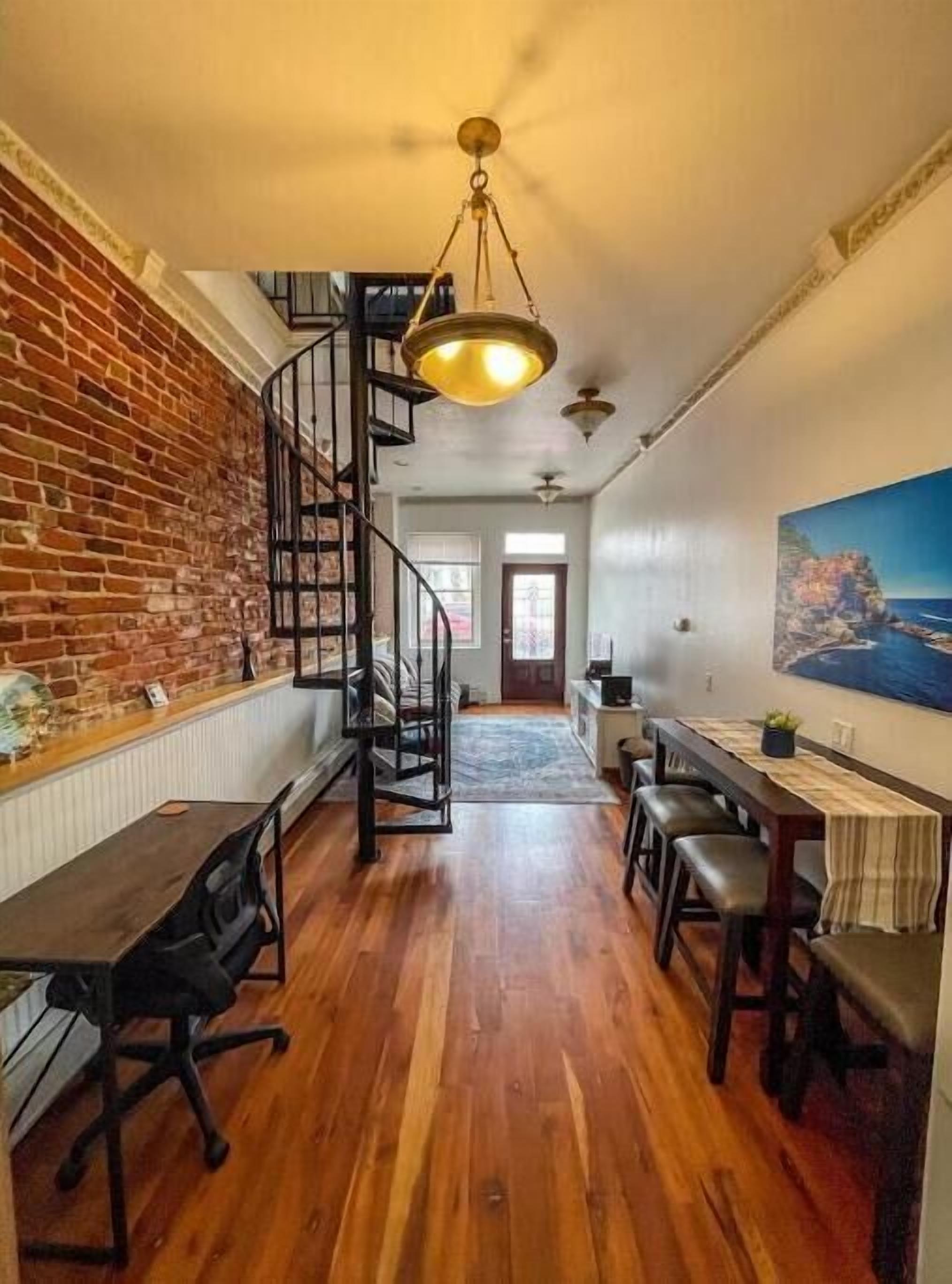 Italian Villa in LoHi + Free Parking!